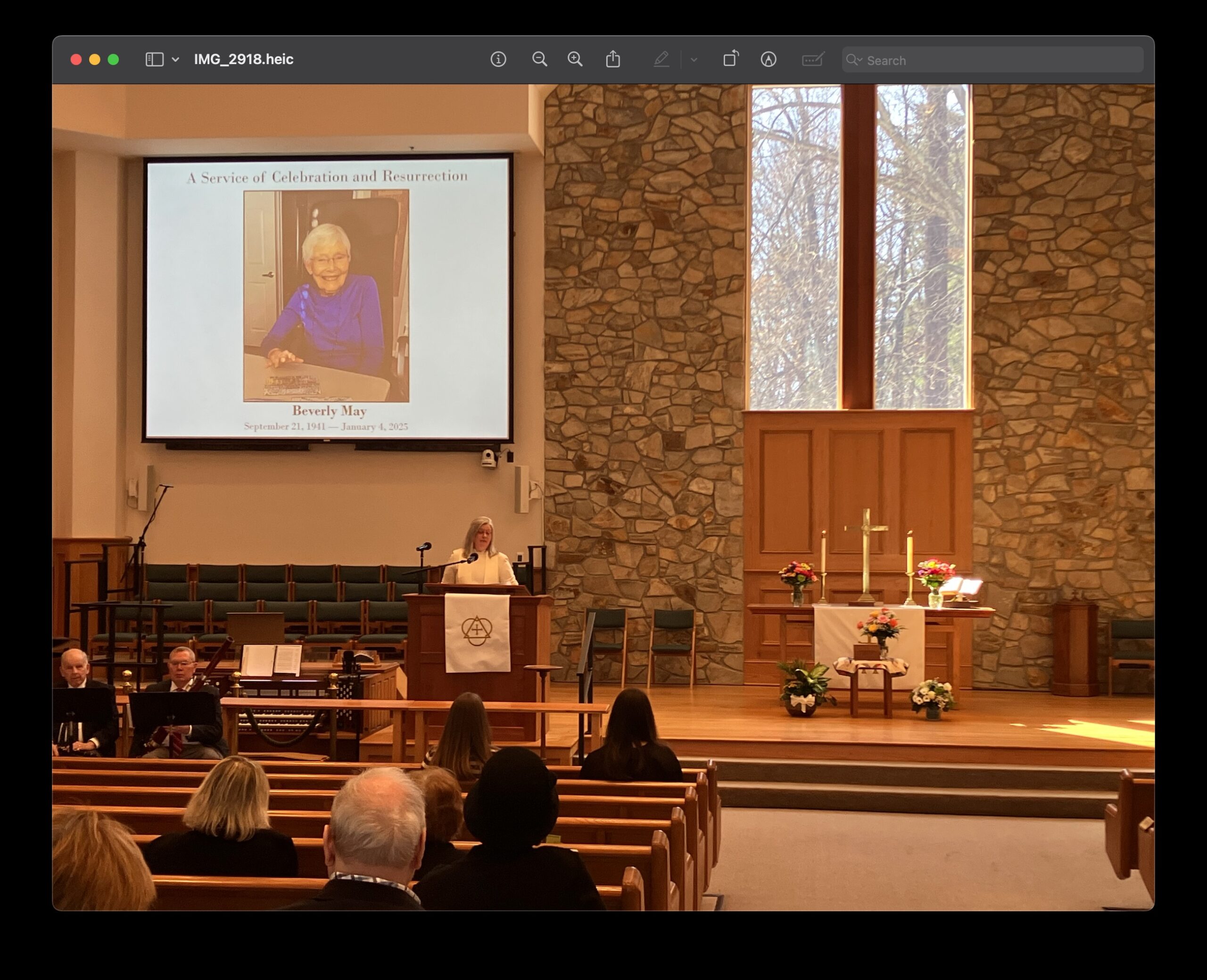 Church-w-oh-projector